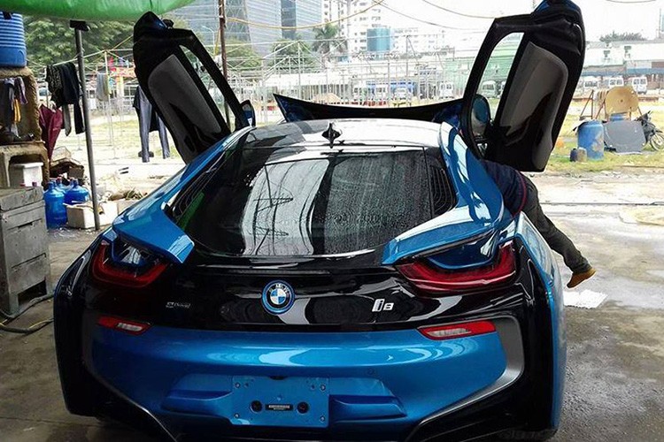 Sieu xe BMW i8 tai Ha Noi 